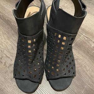 Cute Chunky Heels with Velcro Strap